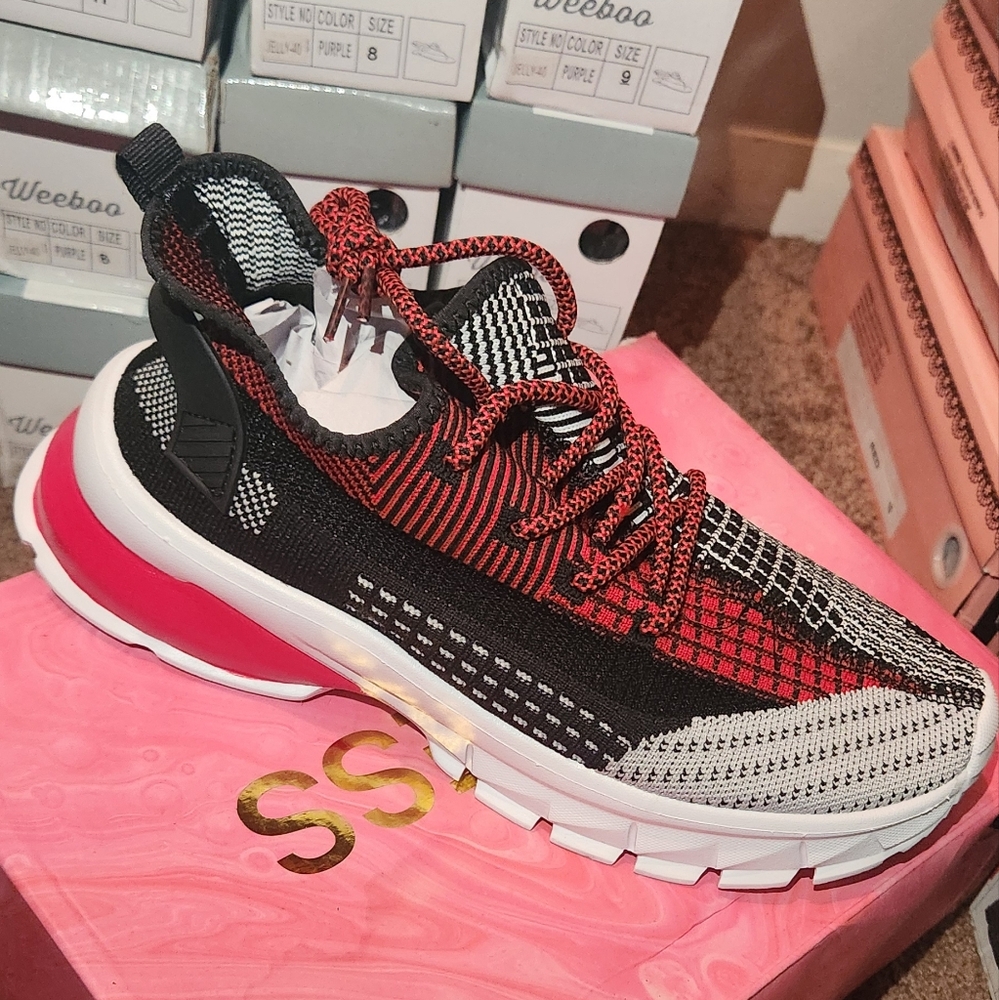Black & Red Sneaker